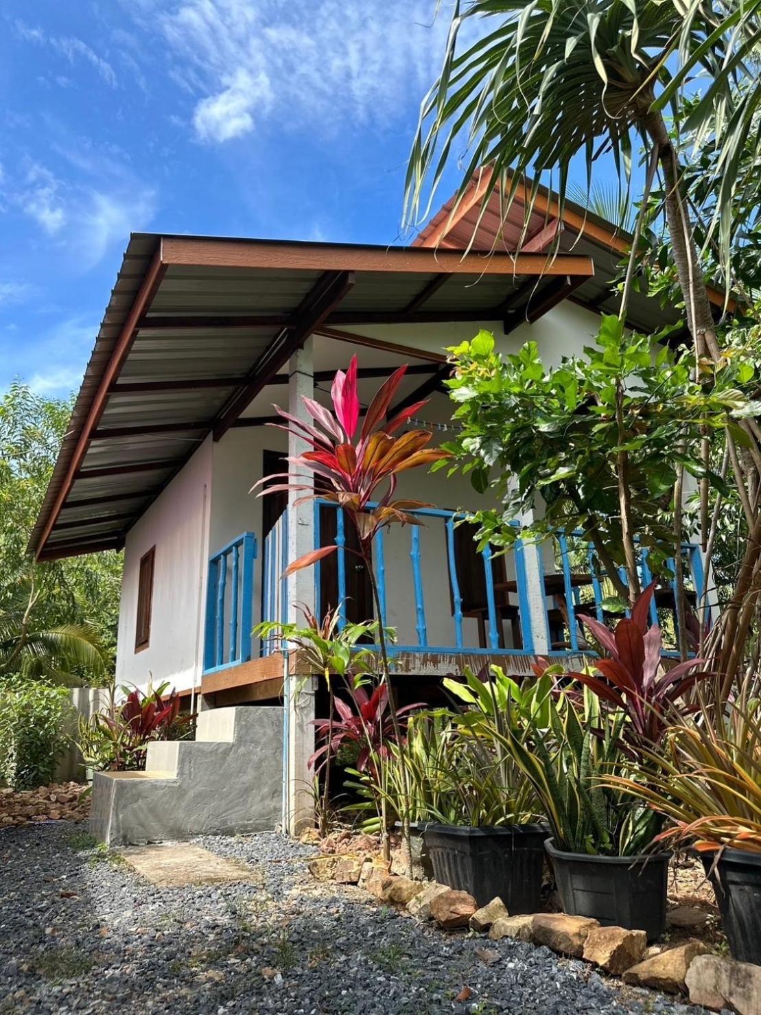 Blue Sky Bungalow เกาะจำ ภายนอก รูปภาพ