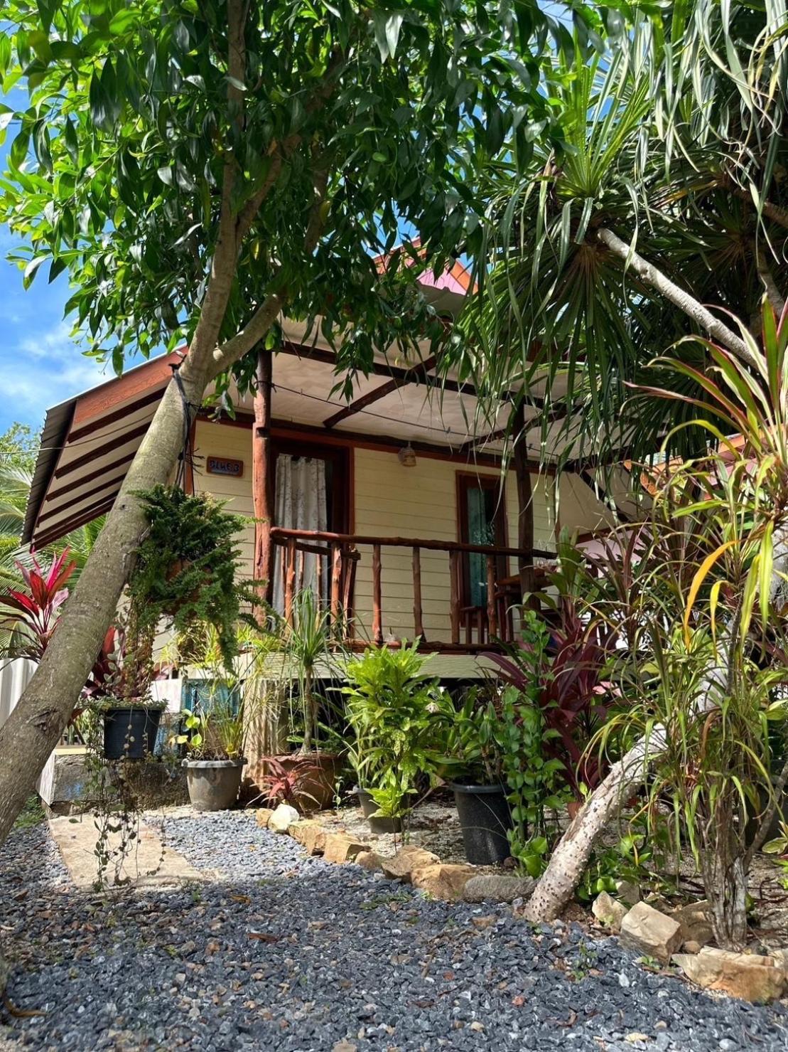Blue Sky Bungalow เกาะจำ ภายนอก รูปภาพ