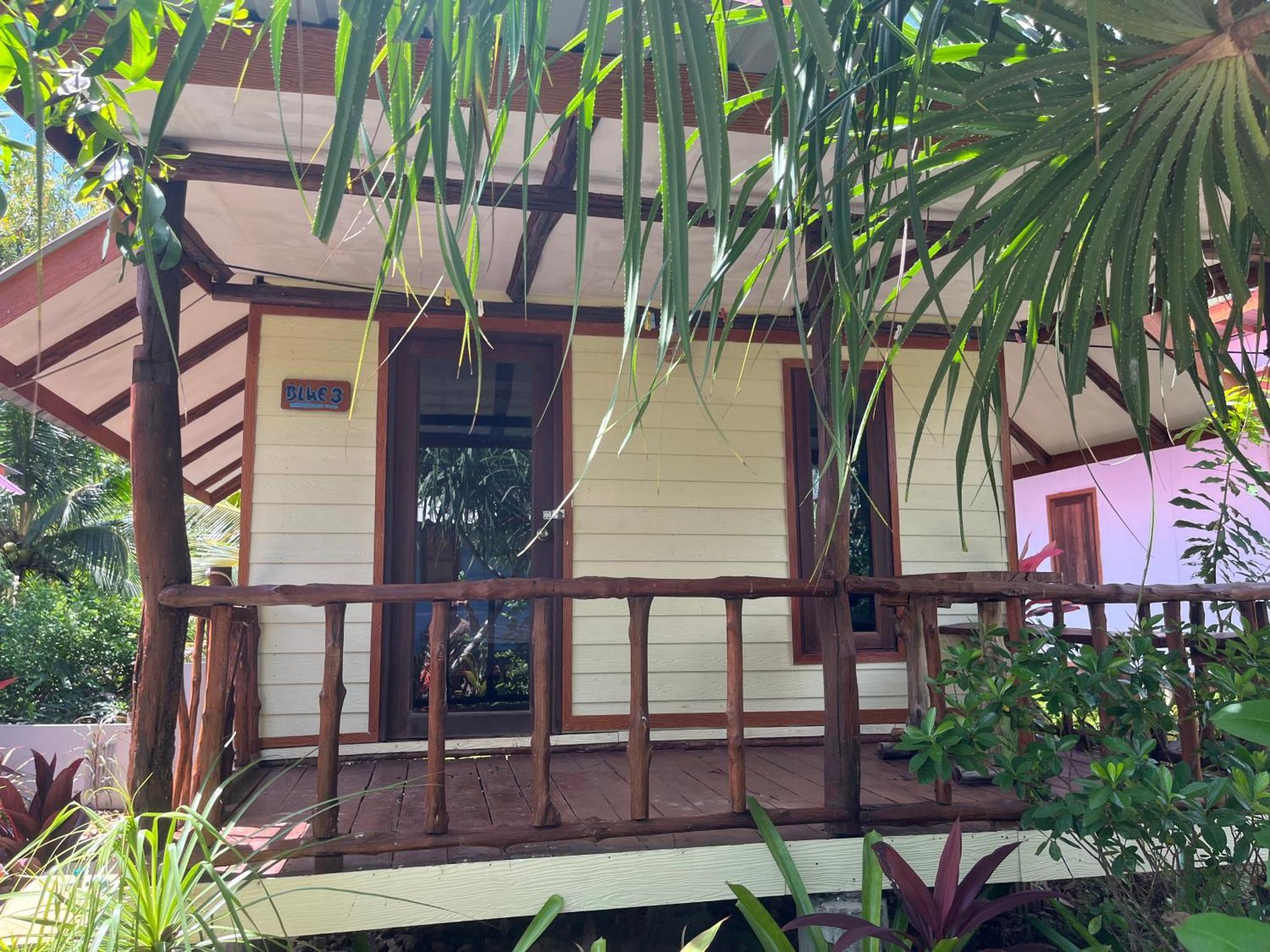 Blue Sky Bungalow เกาะจำ ภายนอก รูปภาพ